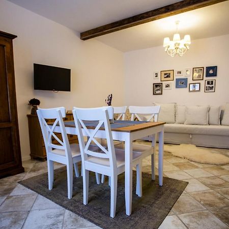 Mikulov Apartmany Magistr エクステリア 写真