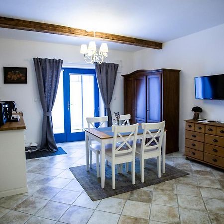 Mikulov Apartmany Magistr エクステリア 写真