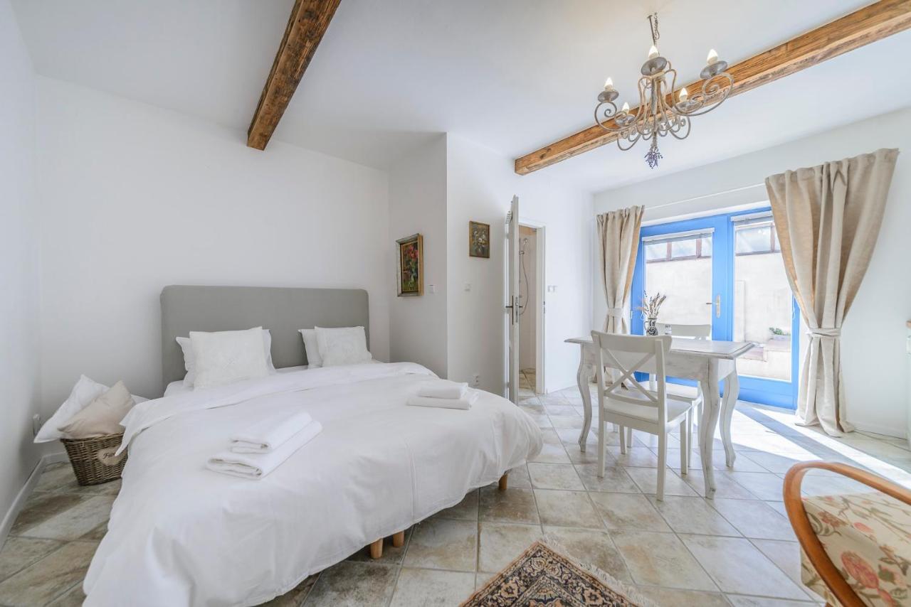 Mikulov Apartmany Magistr エクステリア 写真