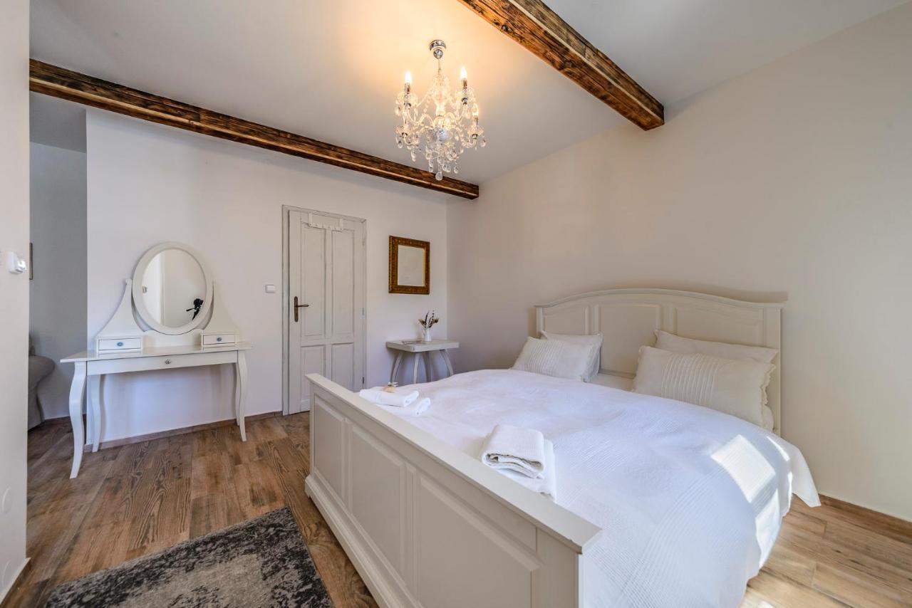 Mikulov Apartmany Magistr エクステリア 写真