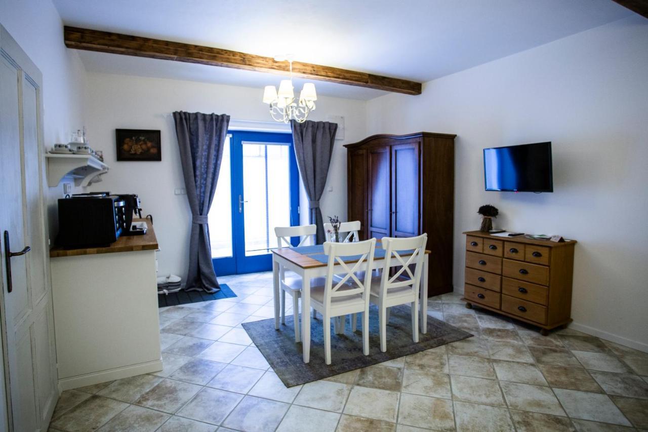 Mikulov Apartmany Magistr エクステリア 写真